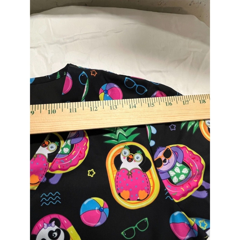 Ava Theresa Womens Scrub Top Animal Floatie Unicorn Size Small V-neck - Picture 8 of 8